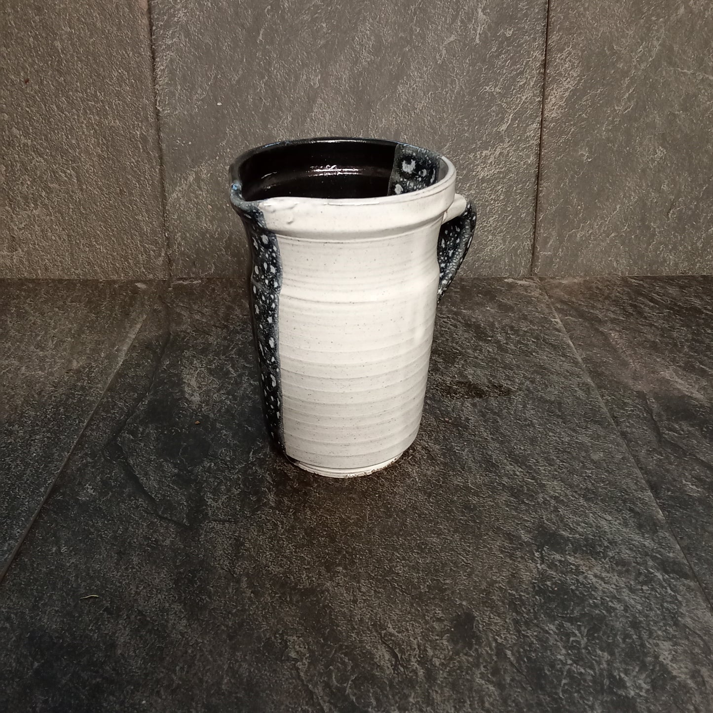 Solstice straight jug