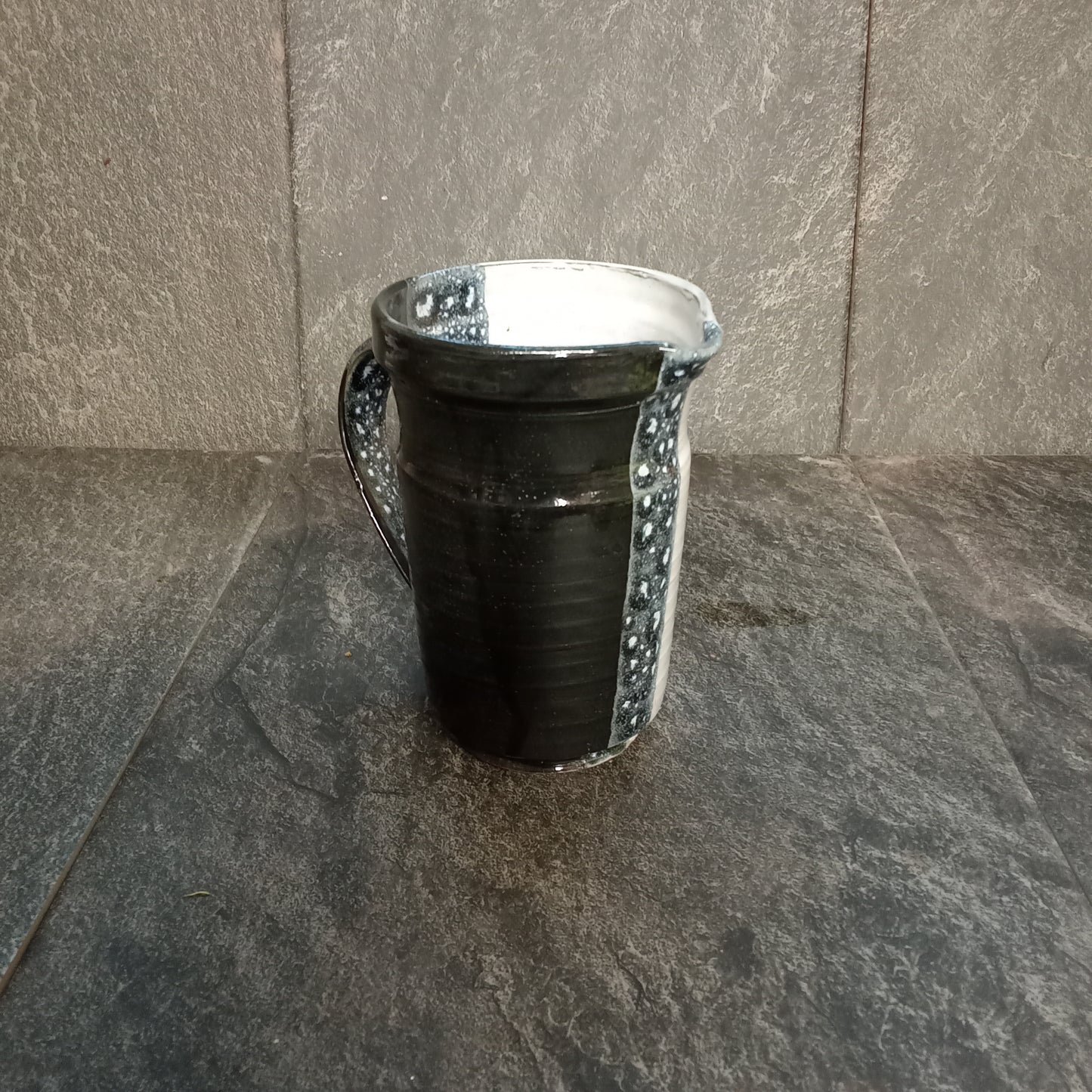 Solstice straight jug