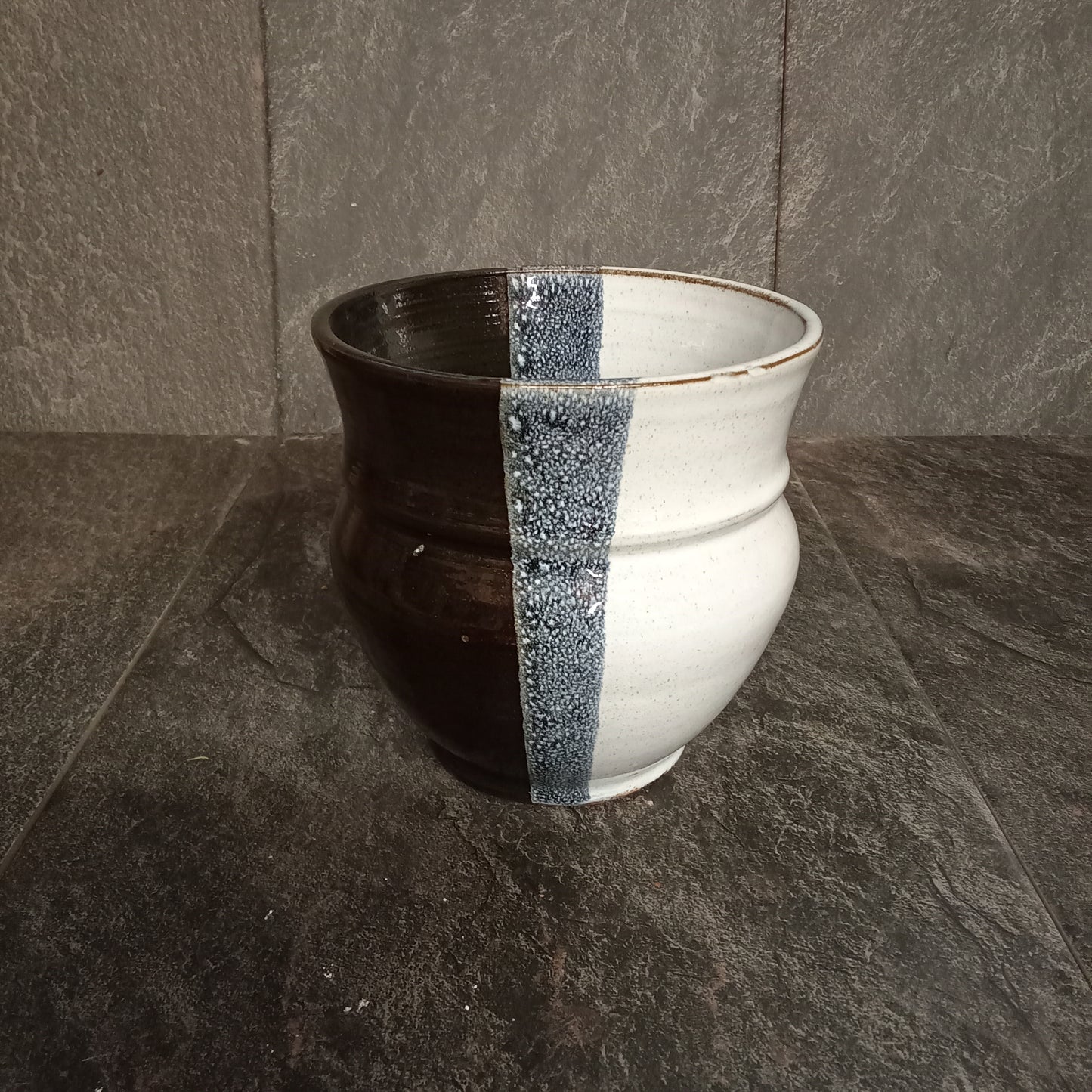 Solstice broad thistle vase