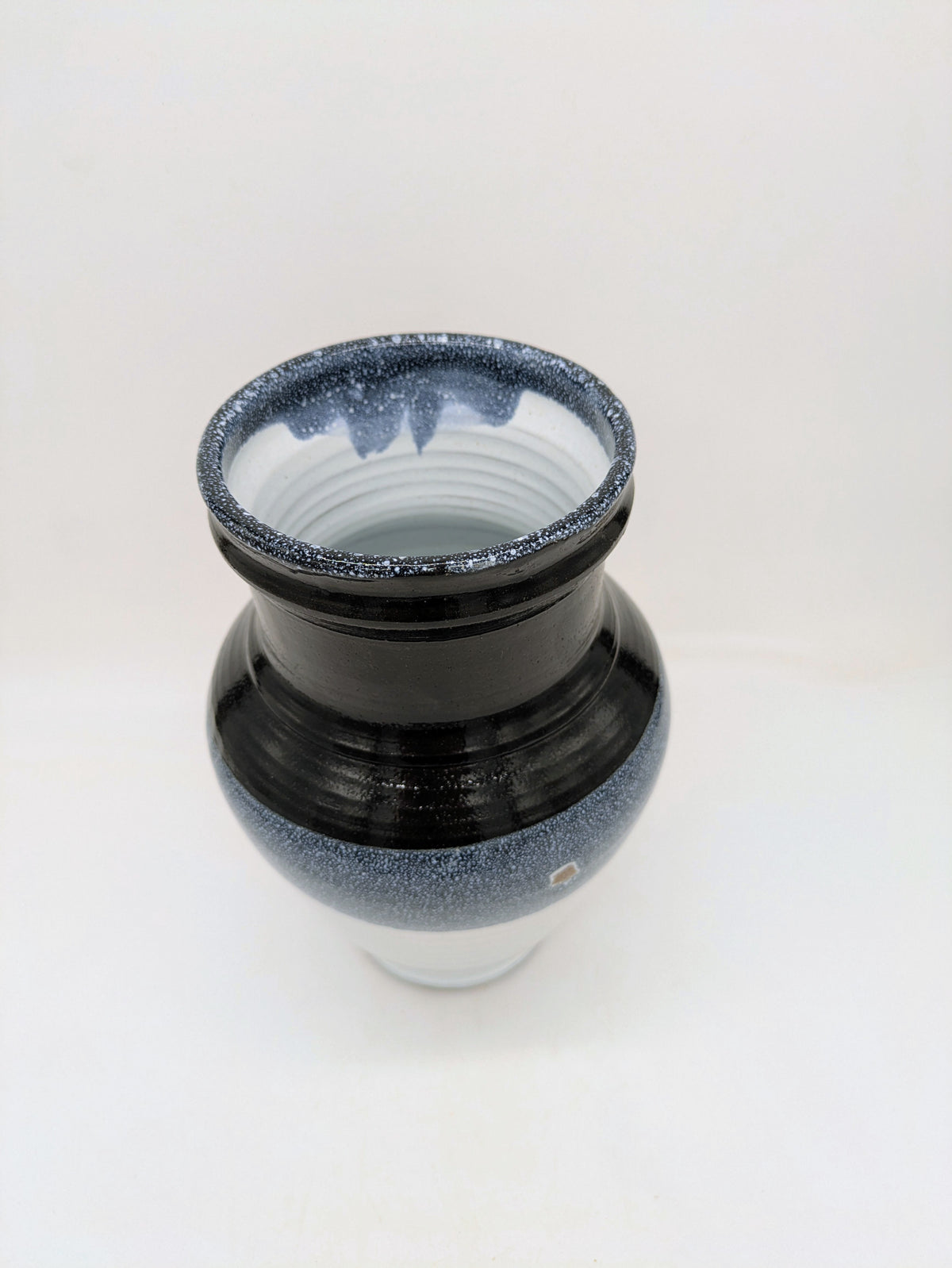SHZ Shoulder Vase