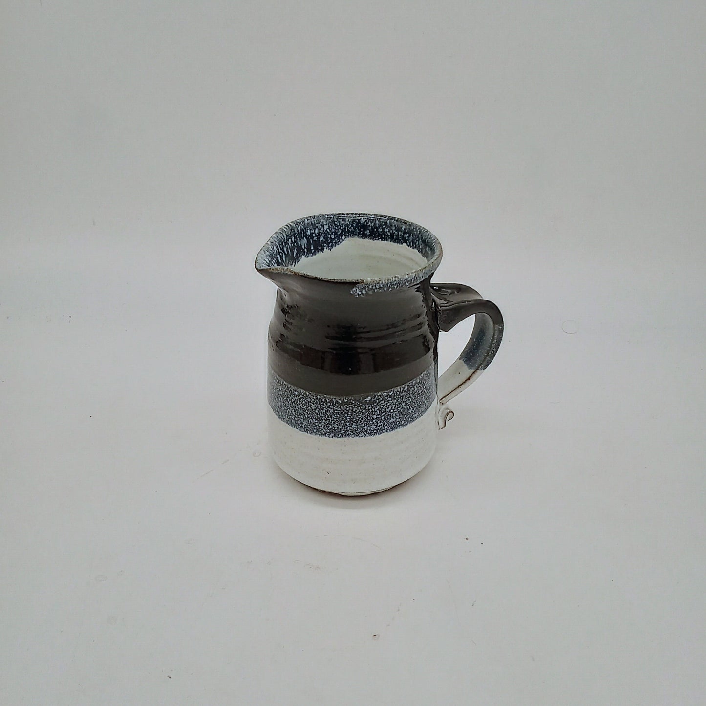 Solstice straight milk jug, horizontal