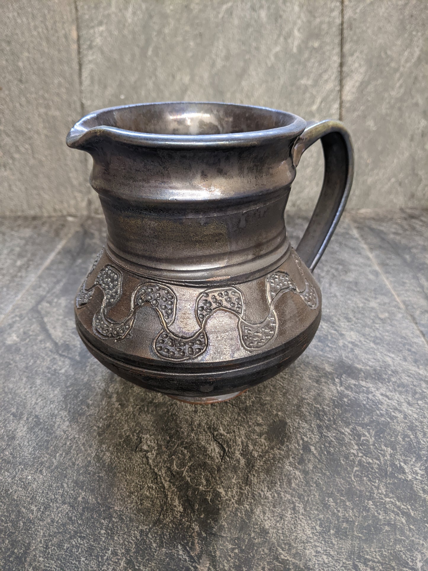 Knotted jug