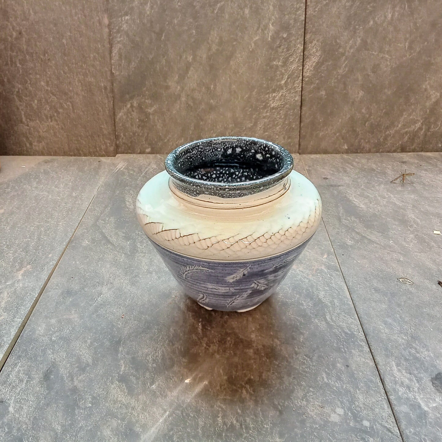 Shouldered Feather Vase