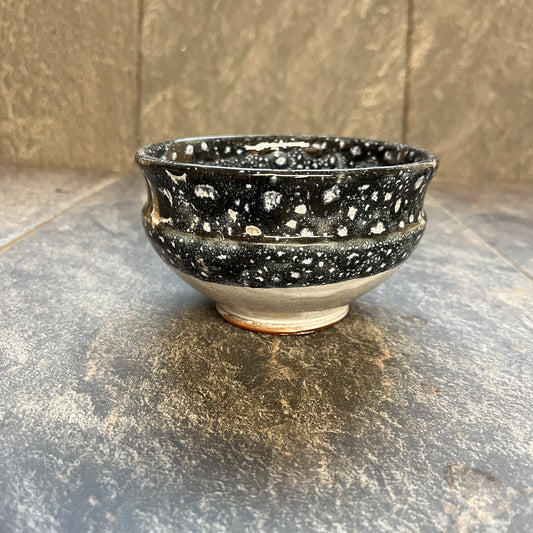 Star Glazing small carinated bowl