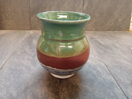 Shorelines round vase