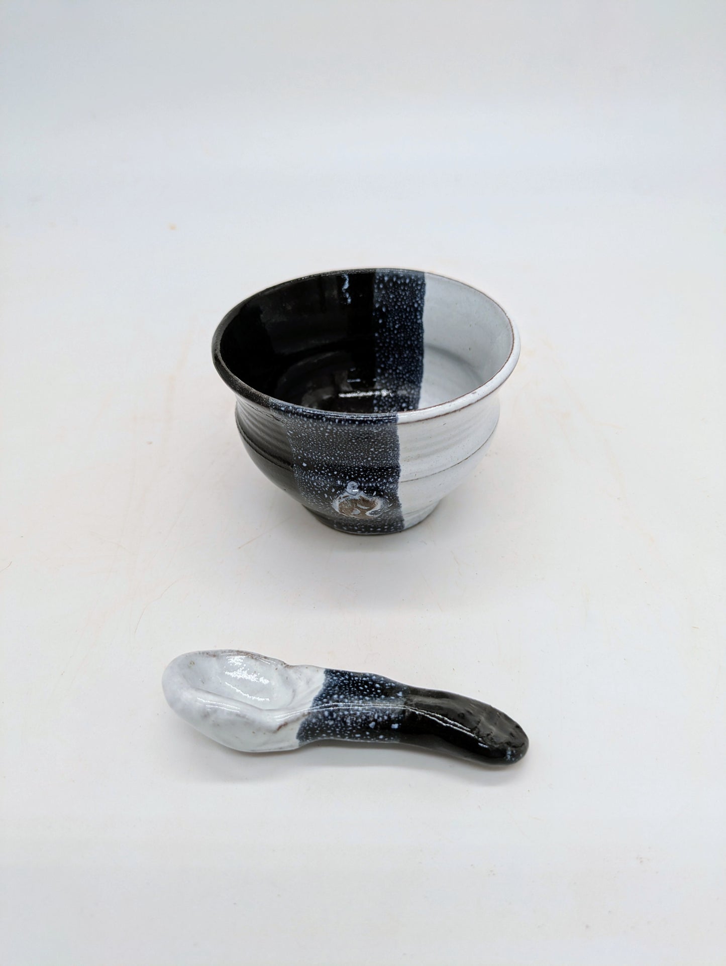 Condiment Bowl with spoon. (Solstice)