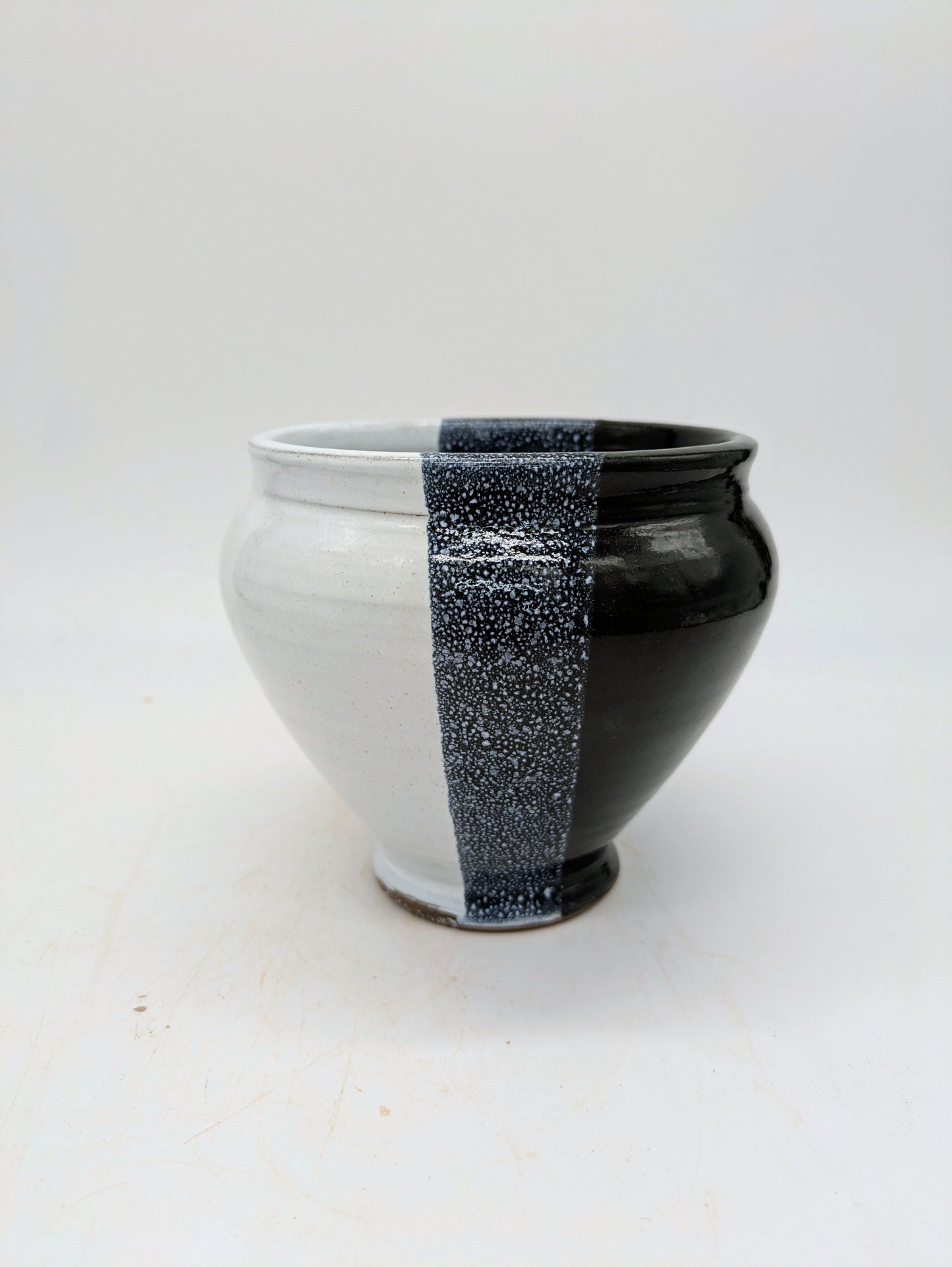 Broad vase, Solstice