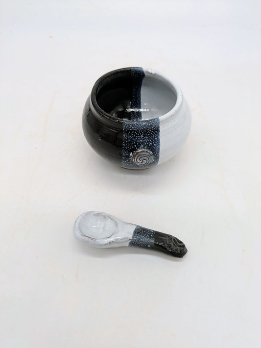 Condiment Bowl with spoon. (Solstice)