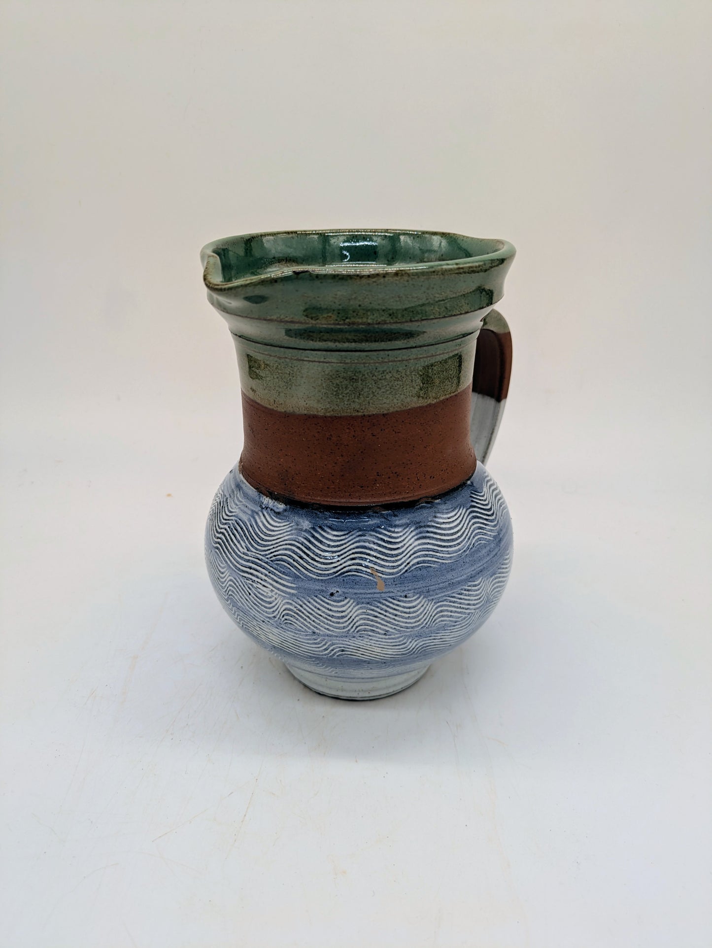 Shorelines small pitcher