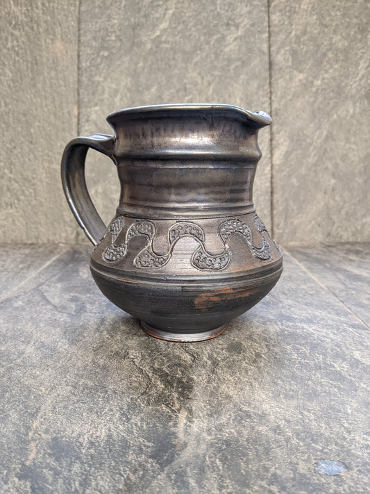 Knotted jug